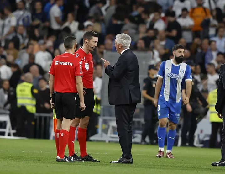 Ancelotti: Real Madrid Received Too Many Yellow Cards for Protesting; No Conflict with Garcia