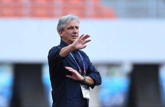 Zhejiang Coach Jordi: After Coaching in China for So Many Years, I Don't Think Shanghai Shenhua and Port's Losses Were Due to Fitness Issues