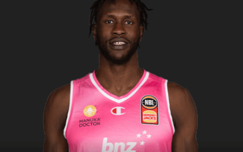 Media Personality: Mangi Mathiang, South Sudan Men's Basketball Team's Former New Zealand Breakers Forward, Expected to Join Ningbo Men's Basketball Team in the New Season