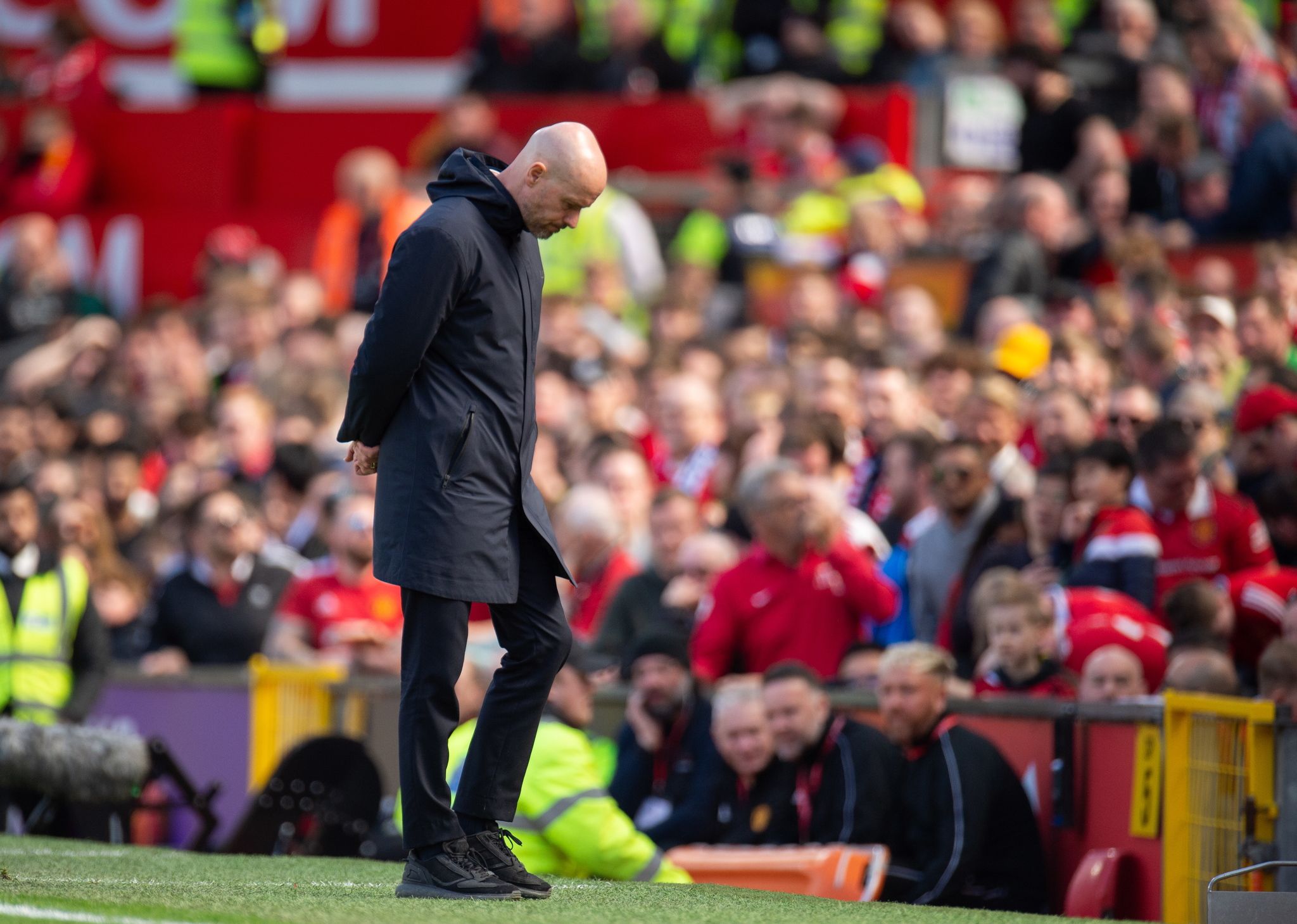 Pundit: Manchester United Seems to Be Waiting for Another Setback to Justify Sacking Ten Hag