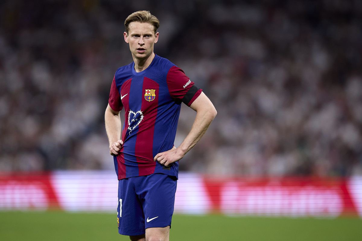 Spanish Media: Barcelona is Stepping Up Negotiations, Aiming to Complete De Jong's Contract Extension Before the End of the Year