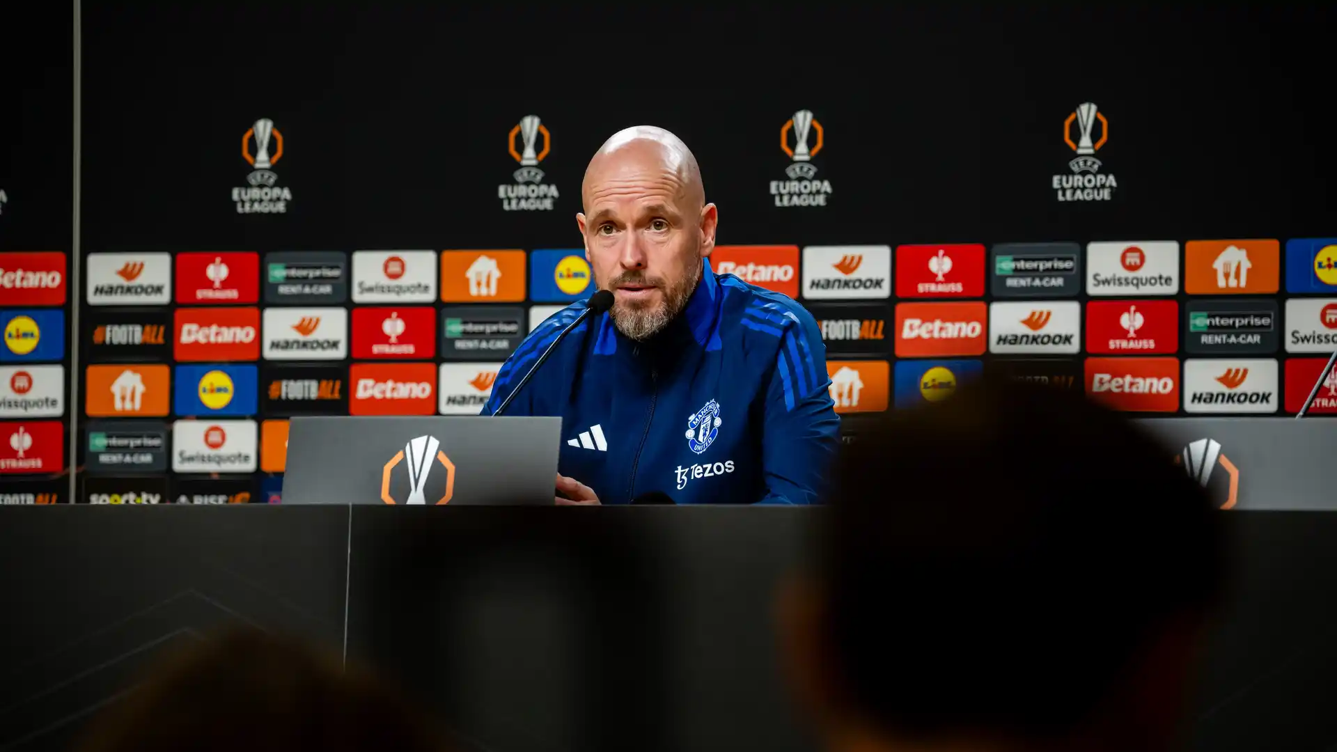 Full of Confidence! Ten Hag: The Team Must Gain Motivation from the Loss Against Tottenham to Face the Champions League Match Against Porto