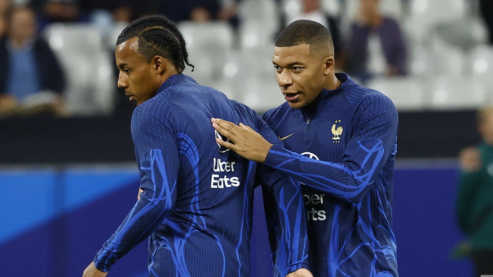 Catalan Media Slams Deschamps for Favoritism: Mbappe Recovered but Not Called Up, Kounde Continues to Get Excessive Playing Time Yet is Selected