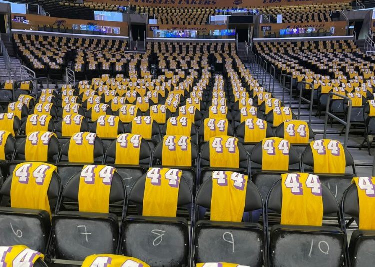 Lakers to Give Away Jerry West's Jersey to Every Fan in Attendance at Opening Game