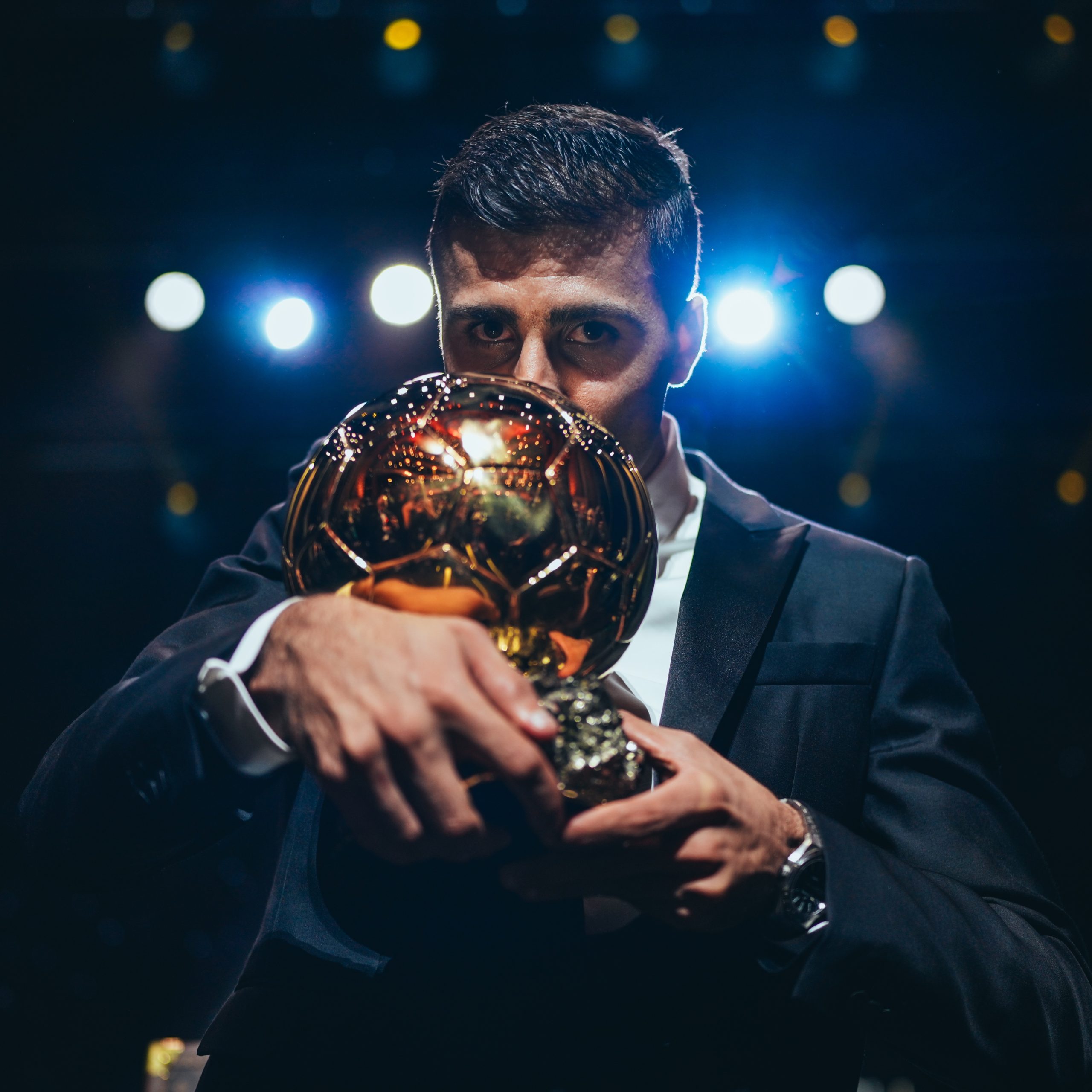 Famous Painting! Rodri Kissing the Golden Ball