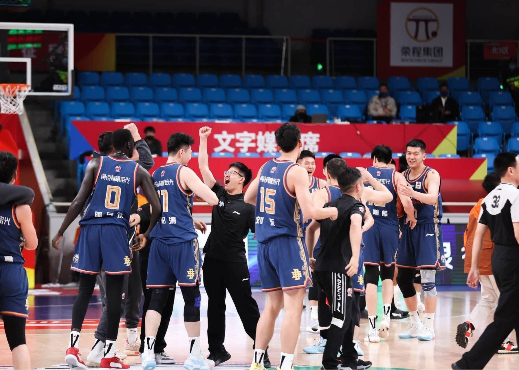 Nanjing Men's Basketball Team Owner Blasts Coaching Staff: What Kind of Terrible Foreign Players Did You Choose? Is Our Money Not Worth Anything?